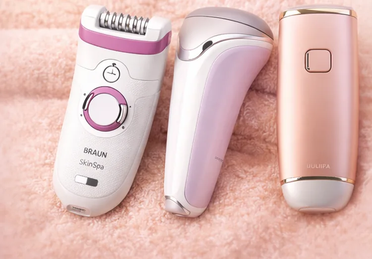 Trois épilateurs maillot Braun SkinSpa, Philips et Ulike côte à côte